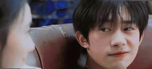 娱乐圈大揭秘：明星幕后故事和吃瓜群众的欢乐集结